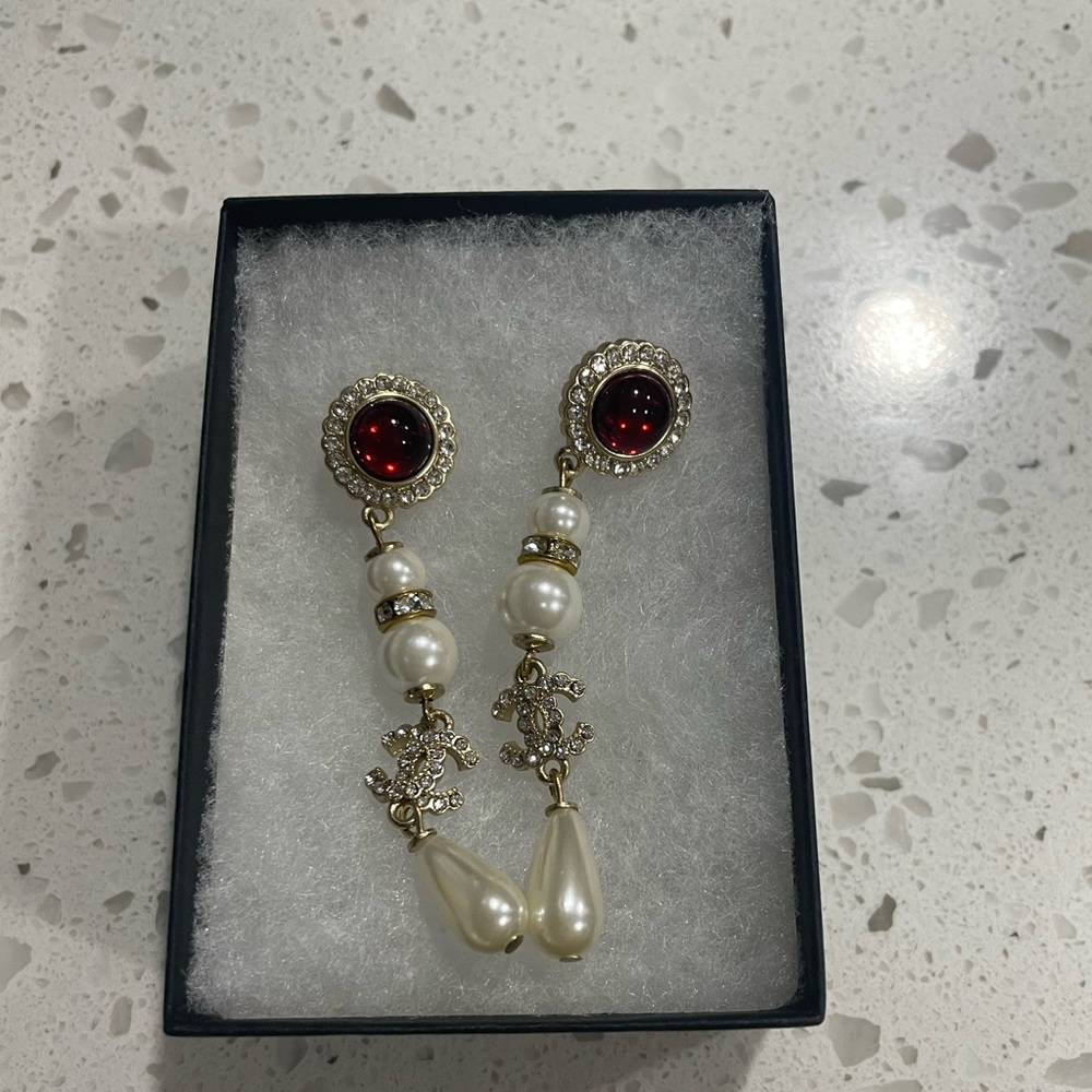 EUC Chanel Pendant Earrings
